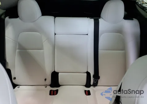 2025 Tesla Model Y from USA, damaged, VIN 7SAYGDEE0SF223382